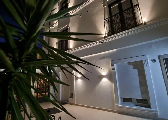 Old Town 3* דורס